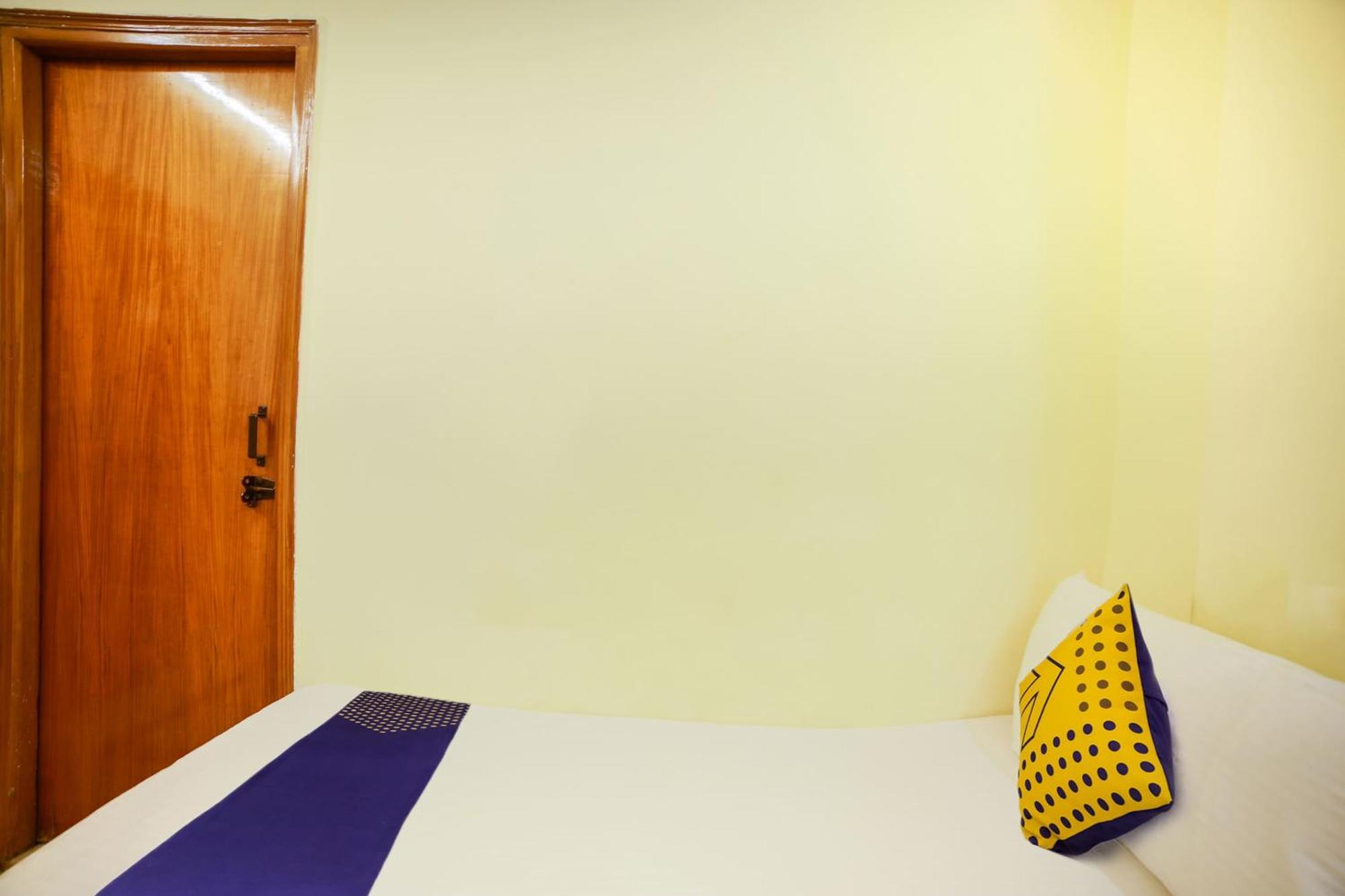 Hotel O City Inn Dx Нью-Дели Экстерьер фото