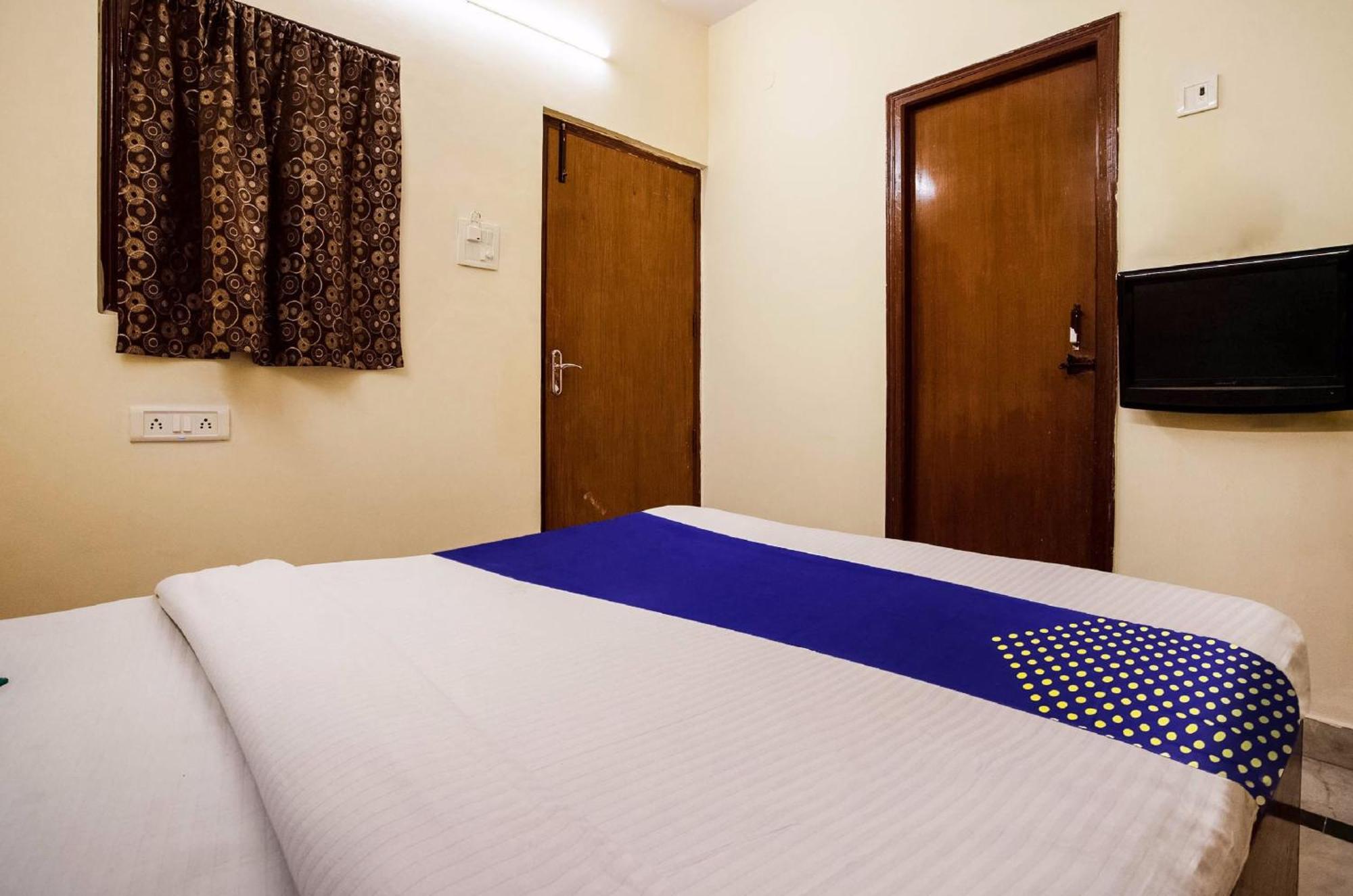 Hotel O City Inn Dx Нью-Дели Экстерьер фото