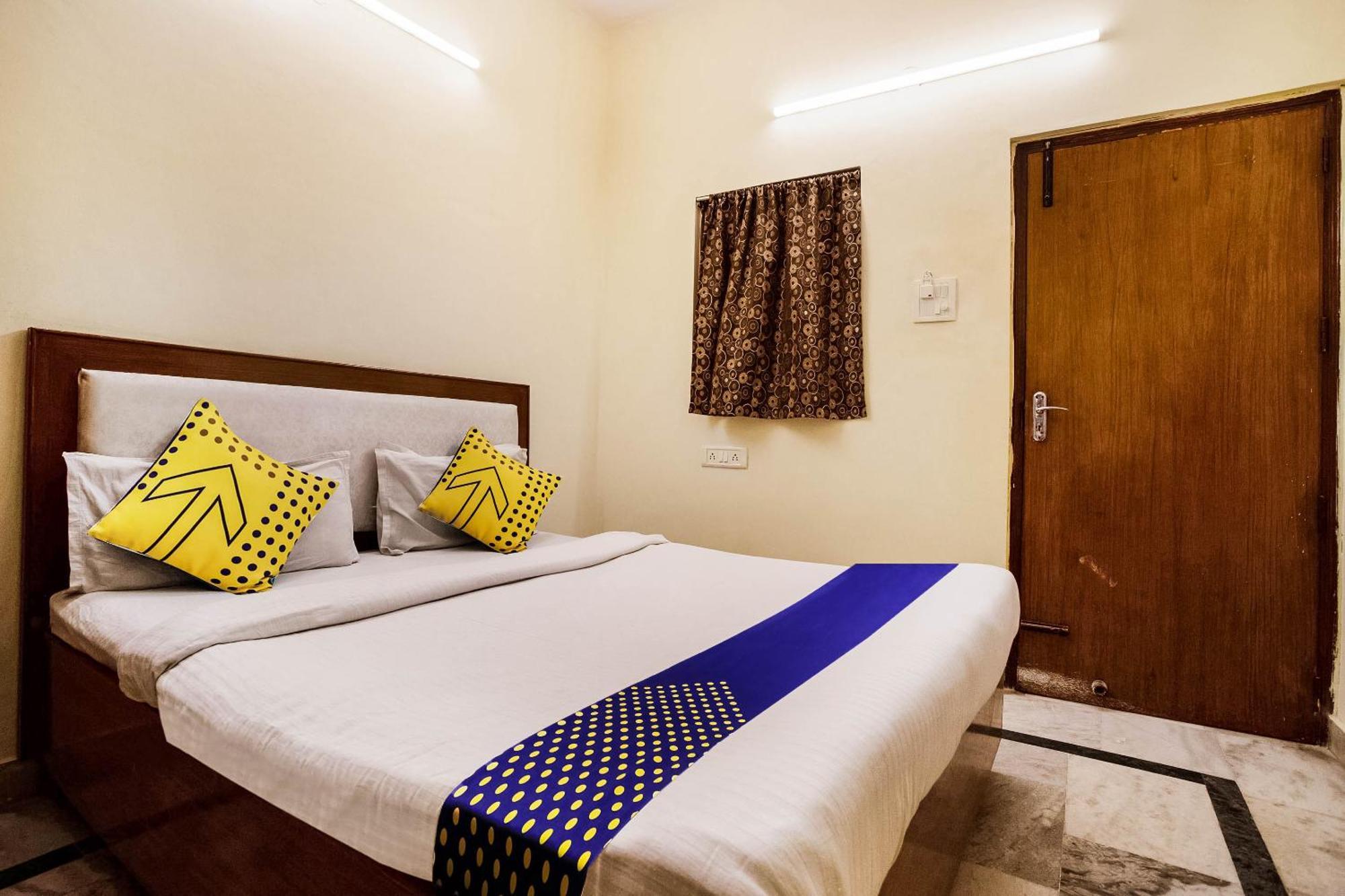 Hotel O City Inn Dx Нью-Дели Экстерьер фото